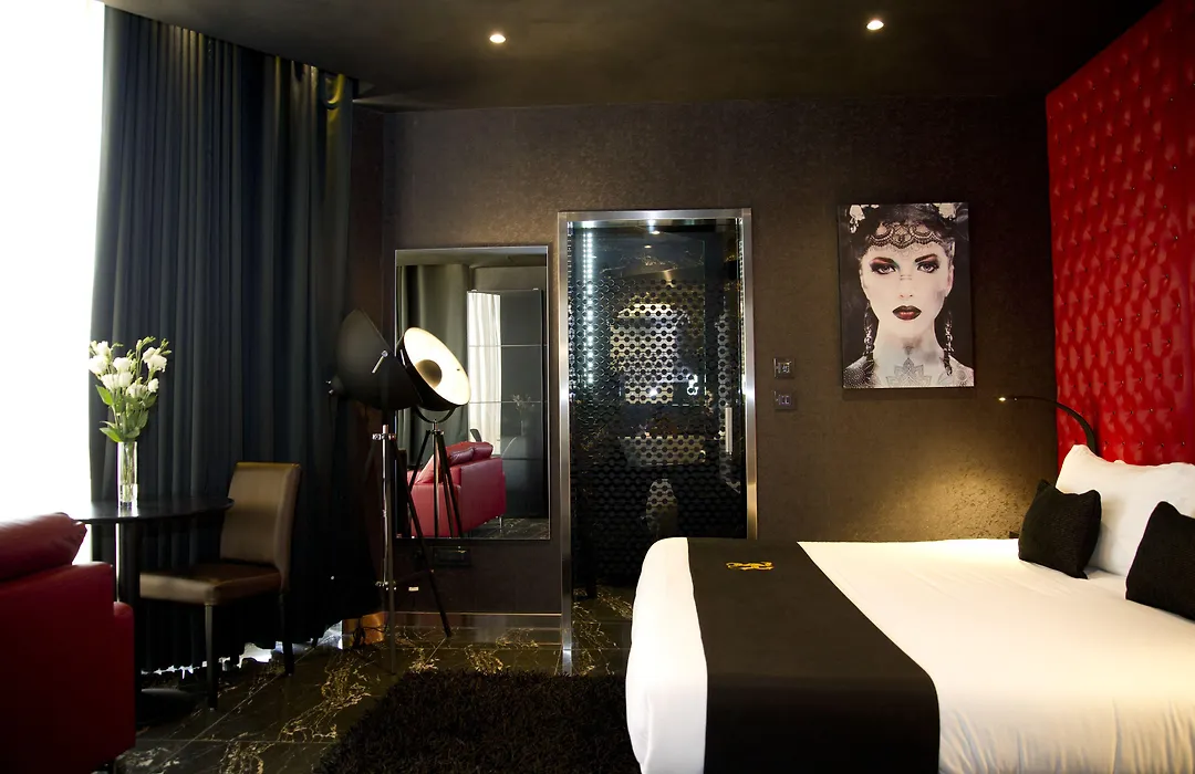 Hugo'S Boutique Hotel - Adults Only-1
